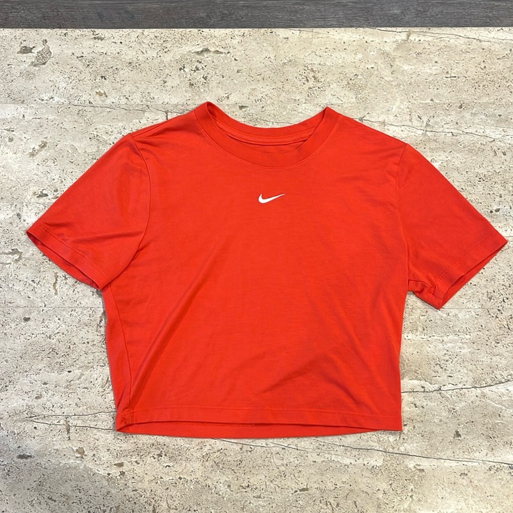 Nike. Youth medium. Red.